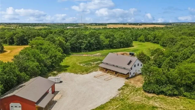 Land with Home for Sale in Chariton, Iowa 46069 235th Trl Chariton, IA 50049